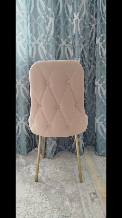 Продам стулья новая