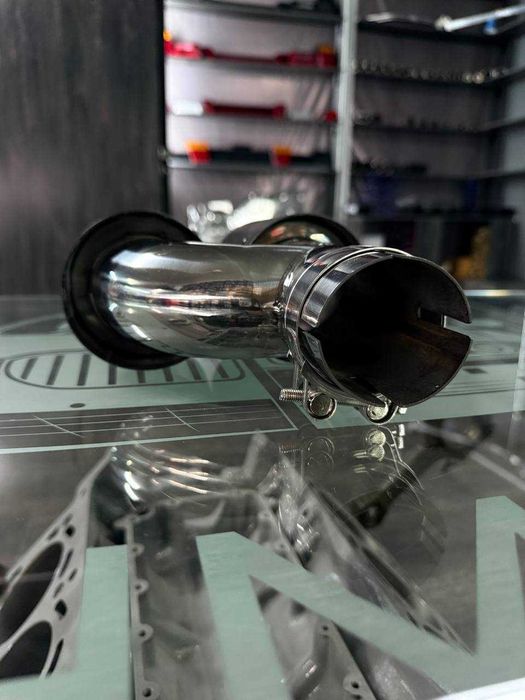 Насадка на глушитель Akrapovic карбон
