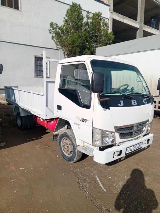 JBC yuk mashina sotiladi