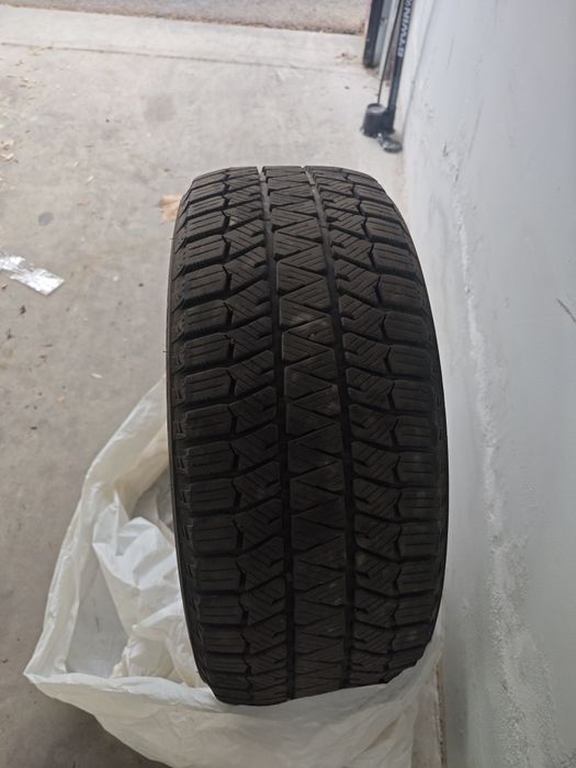 Зимни гуми 215/55/17 + подарък летни гуми