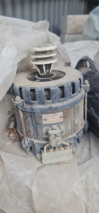 Двигатель      .