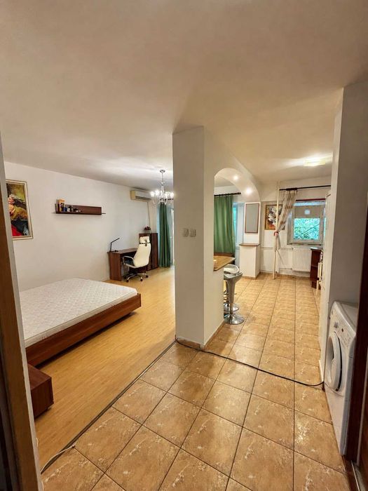 Ofer spre inchiriere garsoniera studio Vitan - Mihai Bravu - direct proprietar — fotografia 1