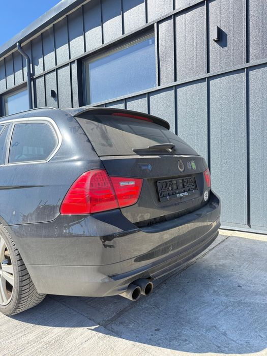 Dezmembrez Bmw E91 325D Automat Bixenon  schwarz 2 cod 668