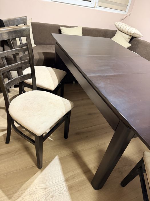 Разтегателна кухненска маса