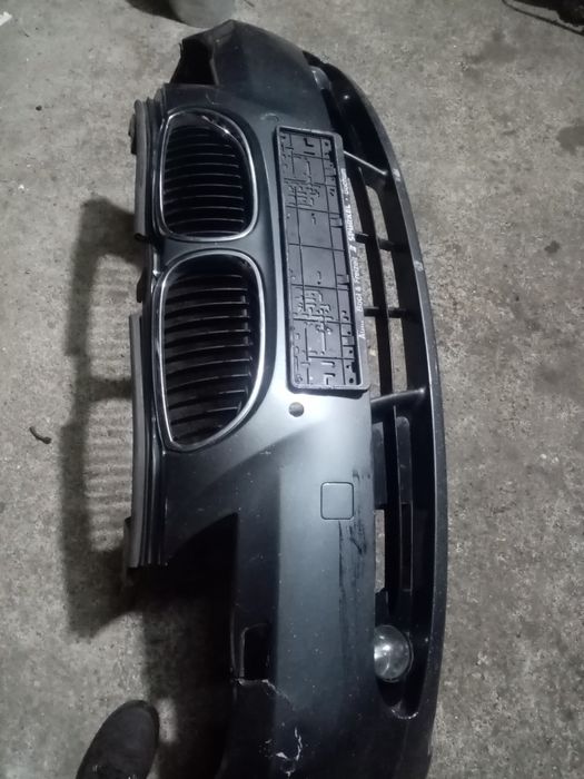 Бампер передний на BMW E60 из Германии