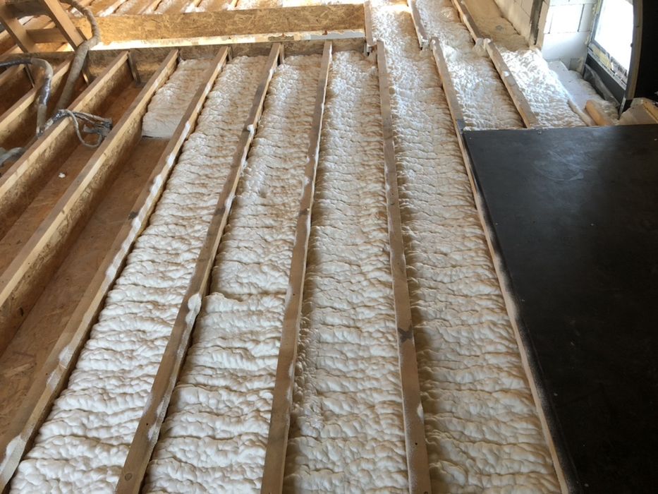 Termo / Hidro / Fono izolatii cu spuma poliuretanica si poliuree