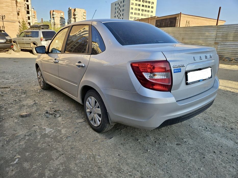 Продам Lada GRANTA 2190