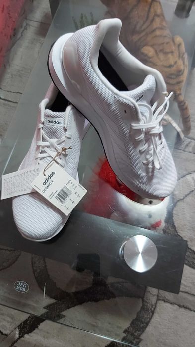Adidasi noi originali