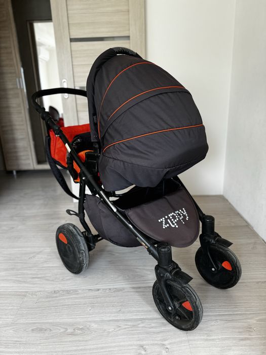 Коляска 3 в 1 Tutis Zippy