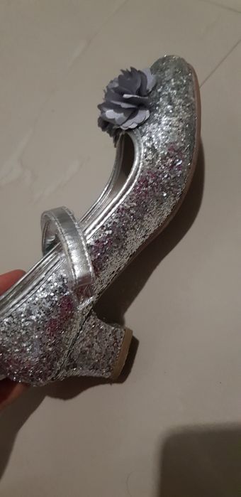 Обувки за момиче