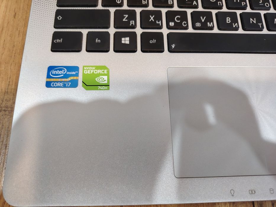 Продаётся ноутбук Asus