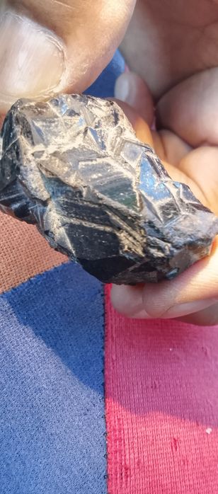 Черный алмаз продается