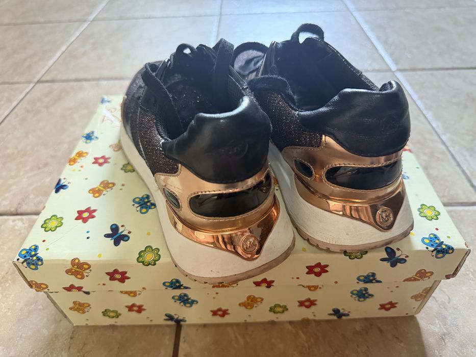Adidasi Michael Kors marimea 36