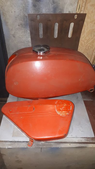 Продам бензобак на ЯВУ