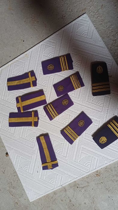 Vand articole echipament militar