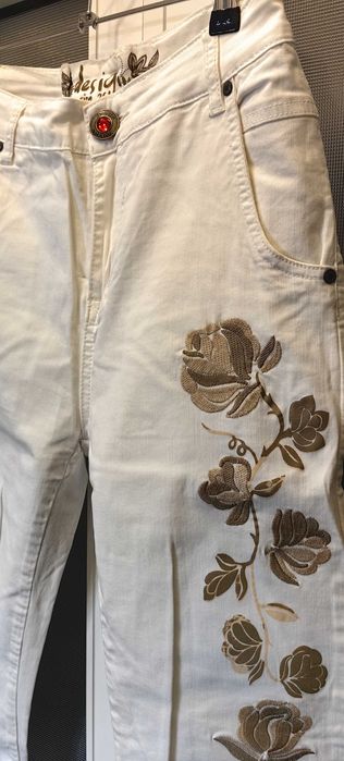 Бели дънки Desigual, размер S