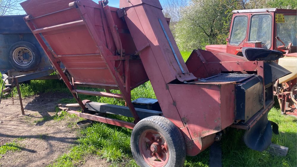 Tractor DTC 833 + utilaje