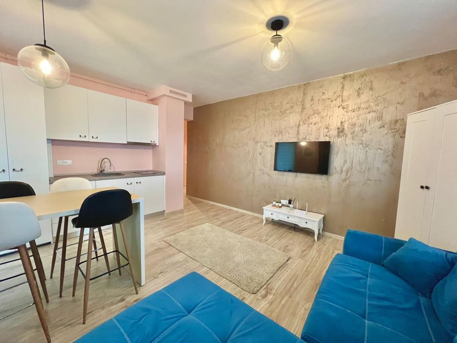 Inchiriez apartament 2 camere complex Moonlight