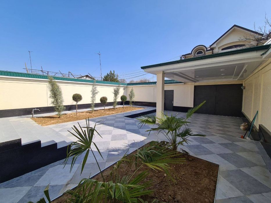 Продаётся дом близнецы на Центр Луначарского