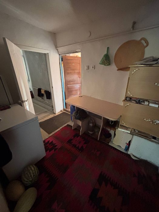 Тез арада еі бөлмелі үй сатылады