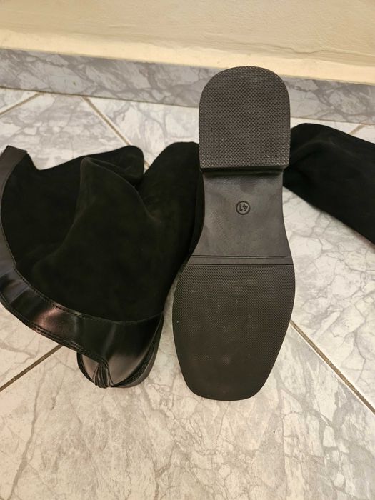 Продавам дамски ботуши