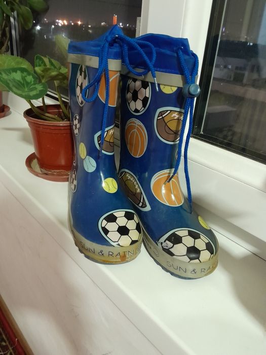 Сапожки 28  размер на мальчика