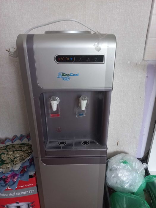 Продам кулер для воды