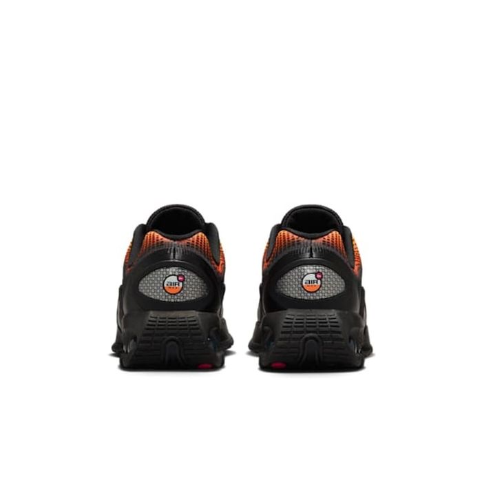 Nike Air Max Dn gs
"Black & Laser Orange"
"Black & Laser Orange"
Nike
