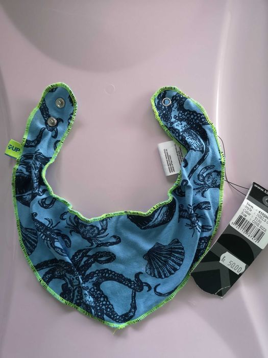 Лот: нов бандан/лигавник, Нова бутилка,Нова ръкавица за къпане и други