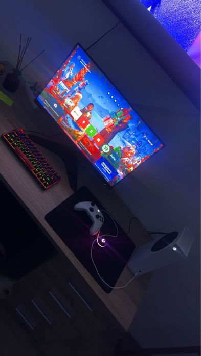Vand monitor Lenovo Legion R24S