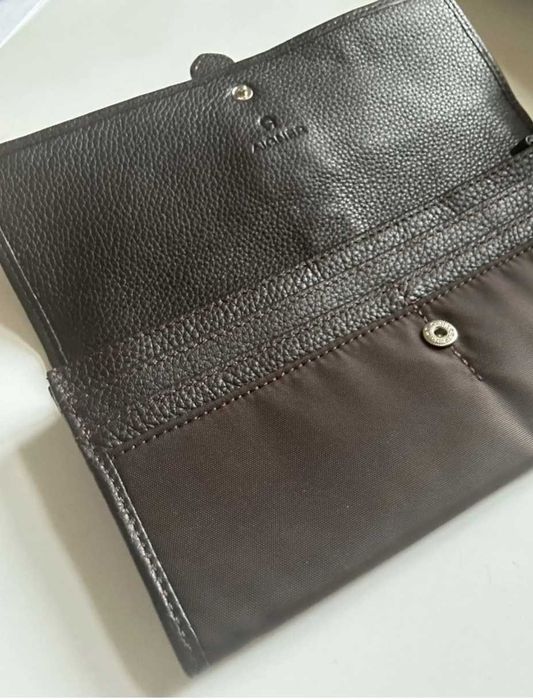 Тъмно кафяв портфейл Aigner