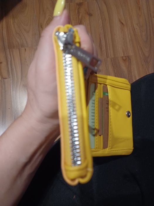 Оригинално портмоне Carpisa чисто ново