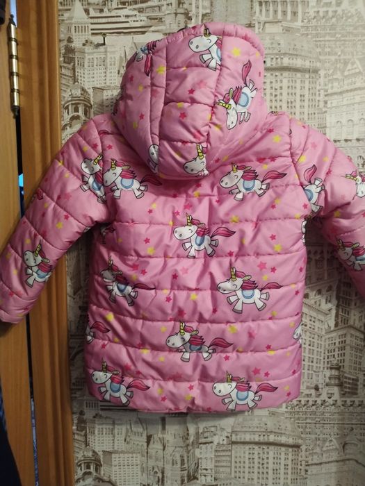 Осенняя куртка на девочку 3-4 года