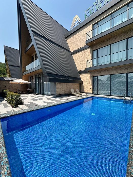 Сдаётся премиум дача в стиле Швейцарии в Чарваке «Вилла Лугано»