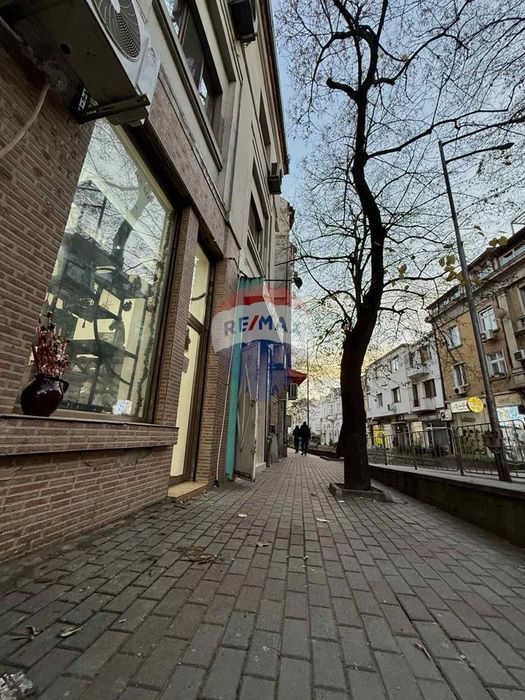 Продава се Магазин в Варна, Център - 26 кв.м за 1668 €/кв.м - Снимка #2
