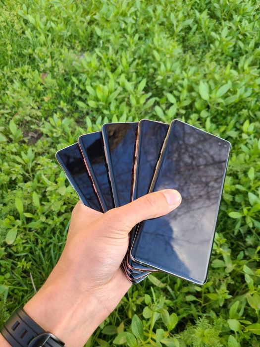 Samsung Galaxy S10 Plus DUOS. OzU 8 GB. Hotira 128 GB. Rangi Har Xil