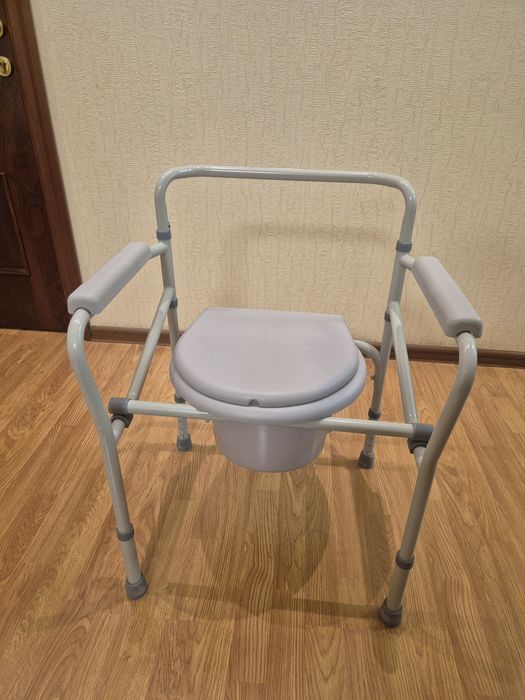 Стул туалетный для инвадидов