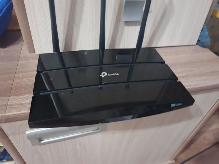 2 Wi-fi роутера tp link