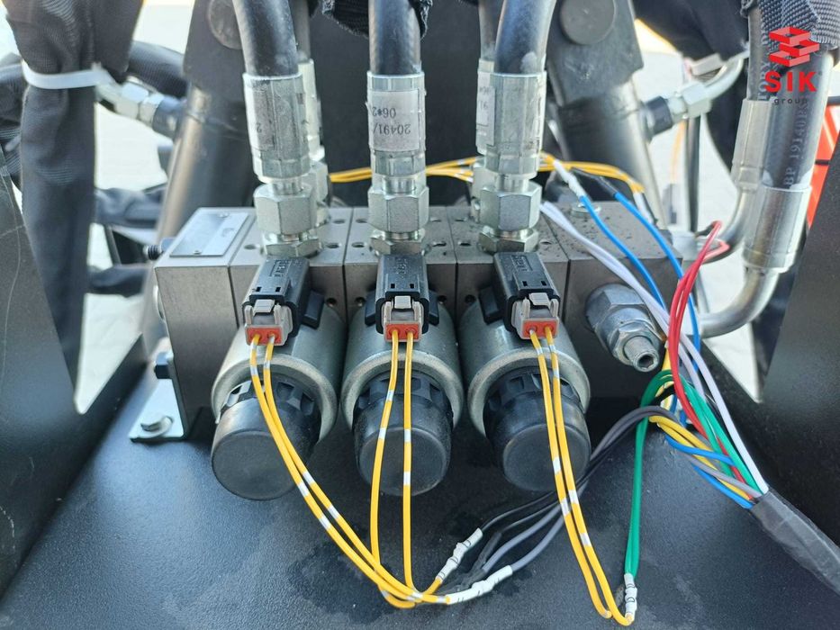 Nivelator de teren pentru mini încărcătoare – Bobcat