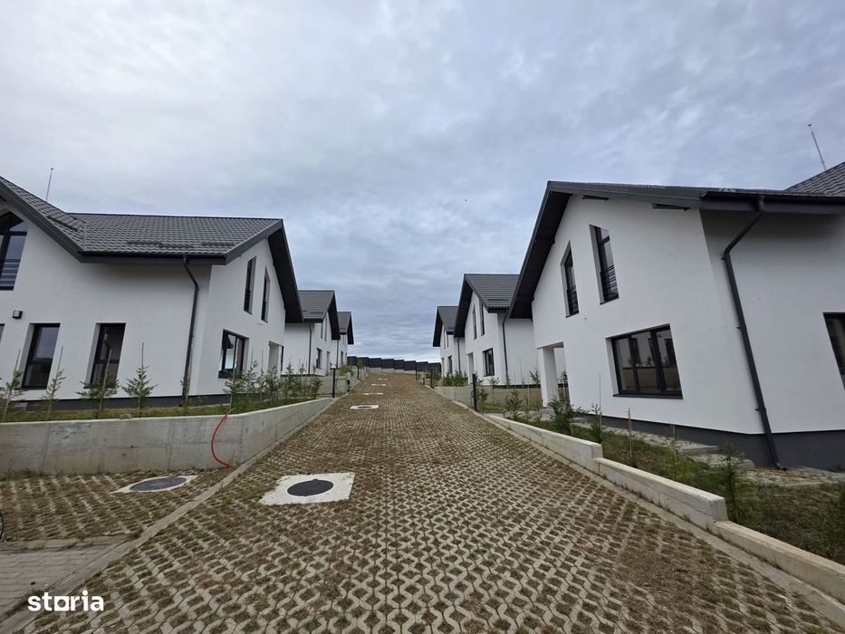 Casă Noua De Închiriat În Bucium 4 Camere 100 Mp Util Teren 254 Mp