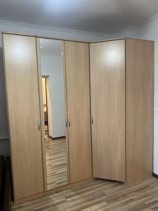 Шкаф большой вместимый