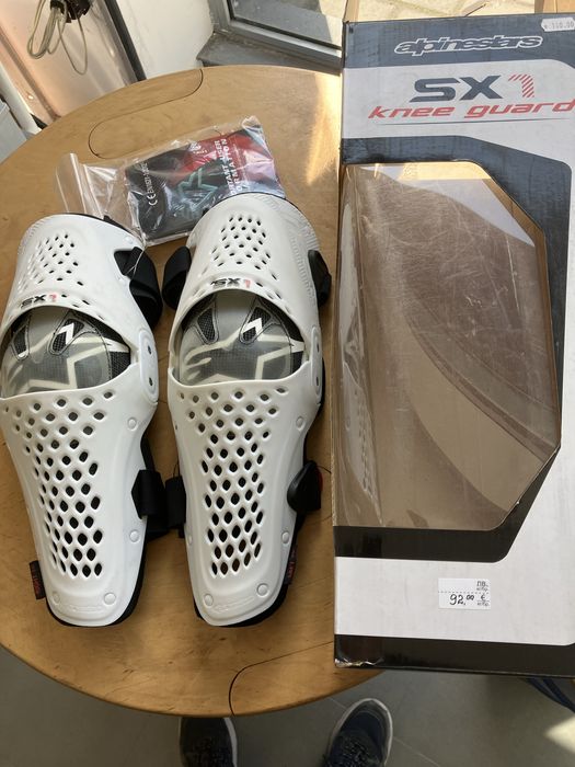 Чисто нови наколенки Alpinestars SX1  размер S/M