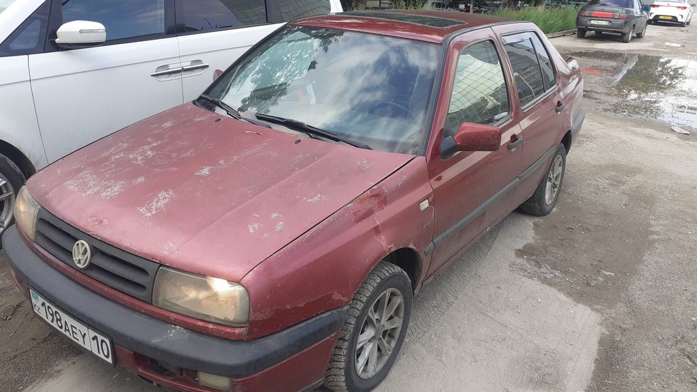 Продам vw венту 1.8