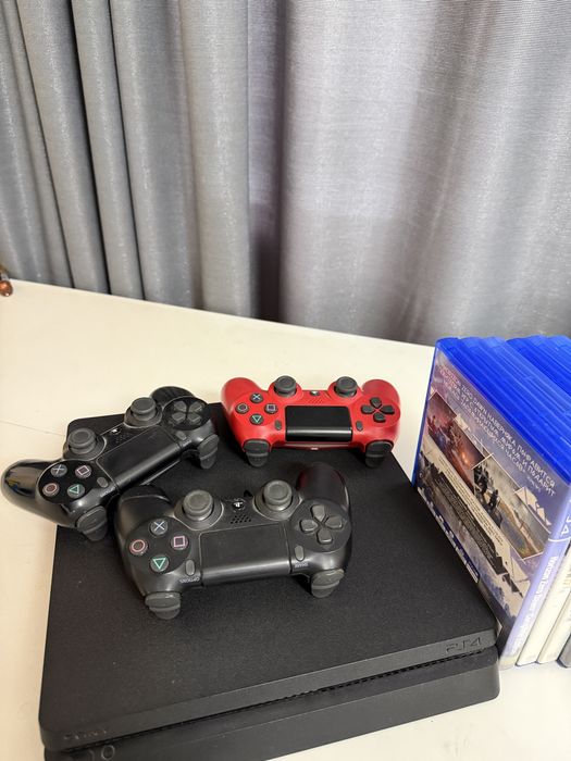Продам Sony PlayStation 4 Slim