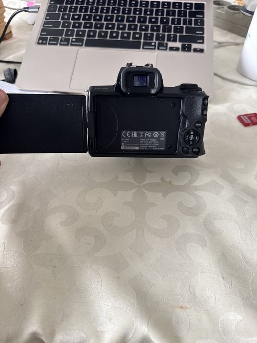 Продам Canon M50