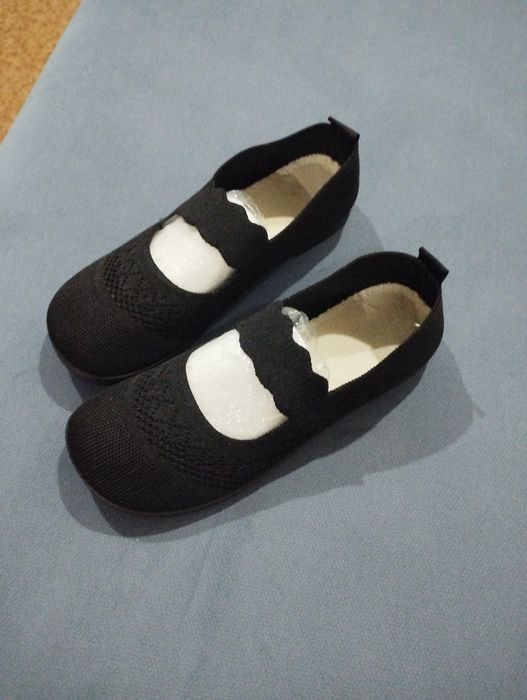 Новые детские туфли