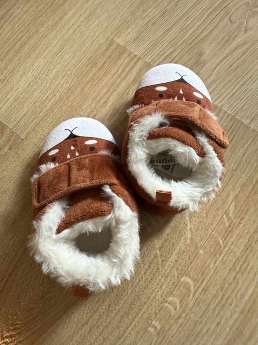 Дебели зимни пантофи НМ