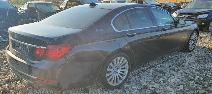 Dezmembrez BMW Seria 7 F01/F02 [facelift] [2012 - 2015] Sedan 730d Steptronic (258 hp)