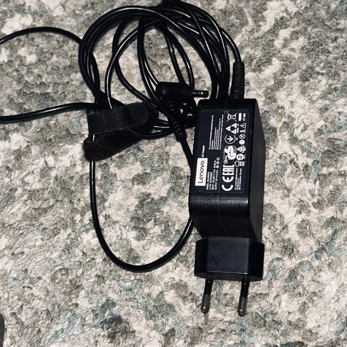 Продаются зарядки для ноутбуков леново и остальные