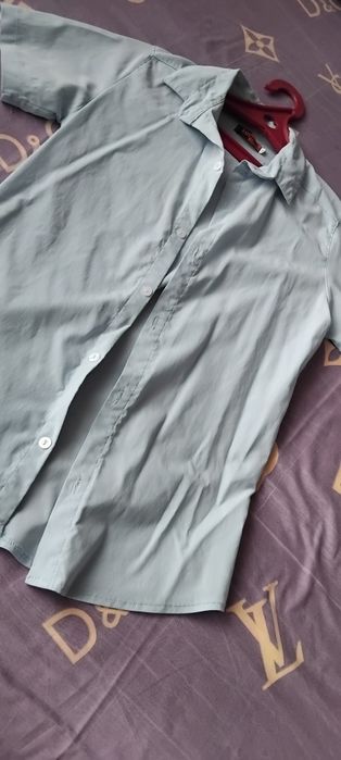 Рубашка голубая +брюки темно-синие (1-2класс)